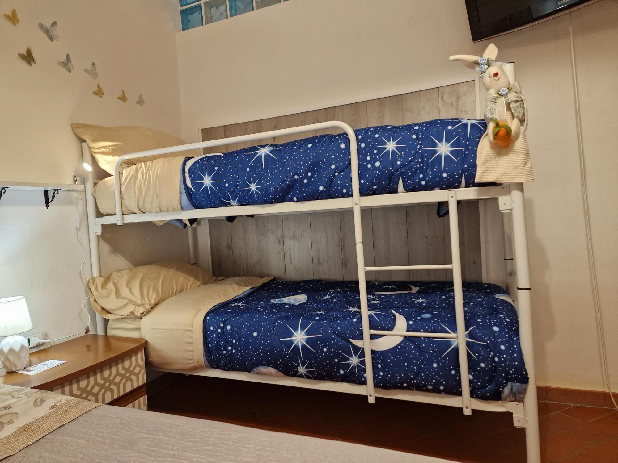 リヴォルノCasa Mille Baci Con Parcheggioアパートメント エクステリア 写真